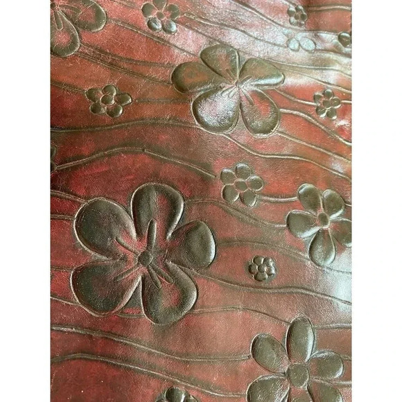 Made In Canada Leather  Flower Daisy Embossed Purse Burgundy Brown Boho Hippie - Picture 3 of 16